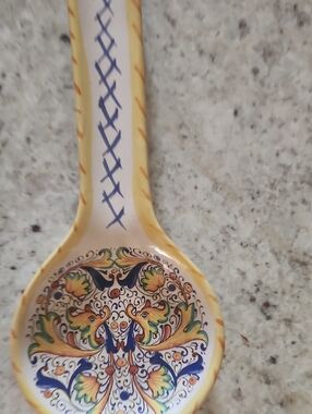 This item is a Meridiana Ceramiche Floral Dueling Spoon Rest Made In Italy